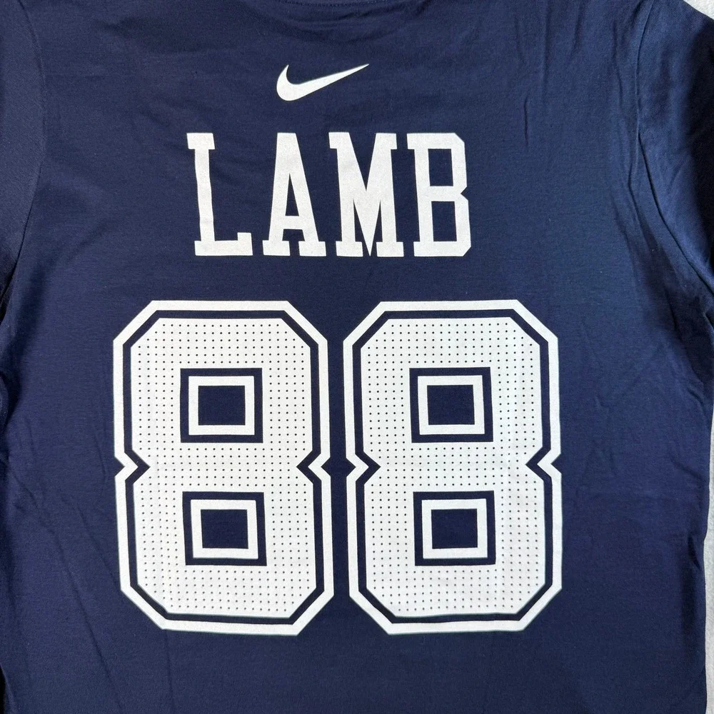 Nike nwt ceedee